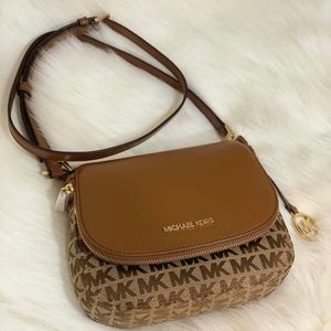 MICHAEL KORS BEDFOLD SMALL CROSSBODY